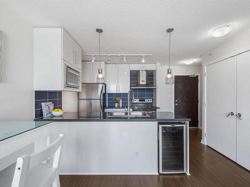 3006 689 Abbott Street, Vancouver, BC 