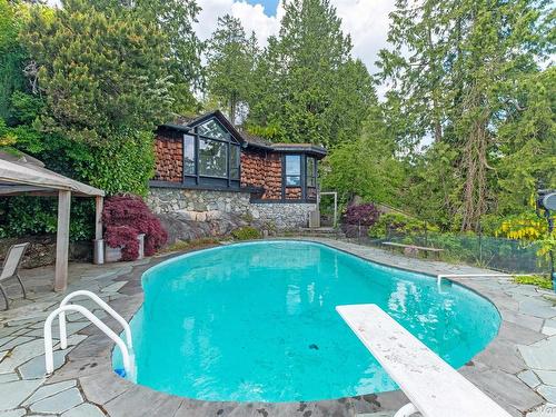 4541 Stonehaven Avenue, North Vancouver, BC 