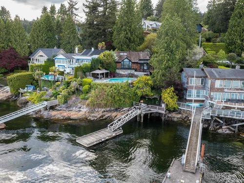 4541 Stonehaven Avenue, North Vancouver, BC 