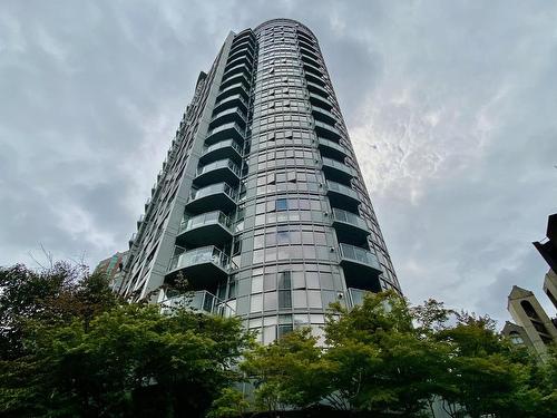 204 1050 Smithe Street, Vancouver, BC 