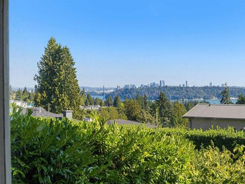 2234 Ottawa Avenue, West Vancouver, BC 