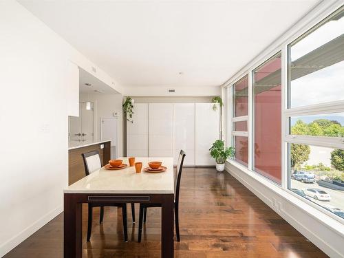 302 4083 Cambie Street, Vancouver, BC 