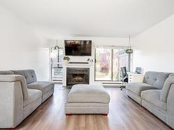 10 230 W 14TH STREET  North Vancouver, BC V7M 1P3