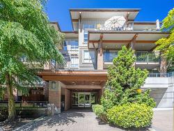 305 1633 MACKAY AVENUE  North Vancouver, BC V7P 0A2