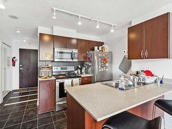 1820 938 SMITHE STREET  Vancouver, BC V6Z 3H8