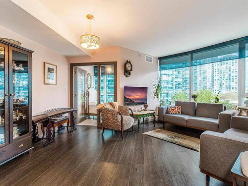 620 68 Smithe Street, Vancouver, BC 