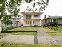 5829 KERR STREET  Vancouver, BC V5R 4B9