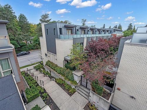 5516 Oak Street, Vancouver, BC 