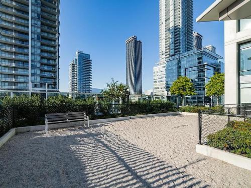 305 2085 Skyline Court, Burnaby, BC 