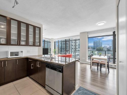 903 4250 Dawson Street, Burnaby, BC 