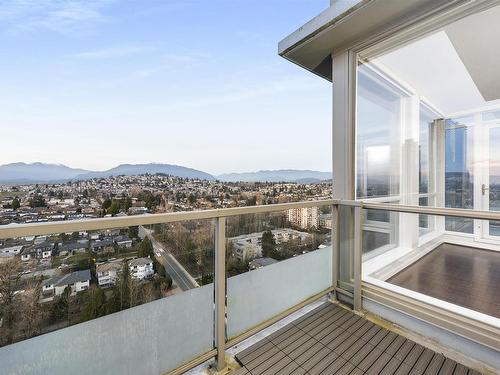 Ph3 4888 Brentwood Drive, Burnaby, BC 