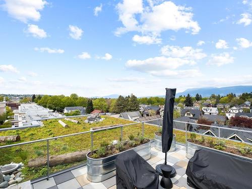 403 2485 Larch Street, Vancouver, BC 