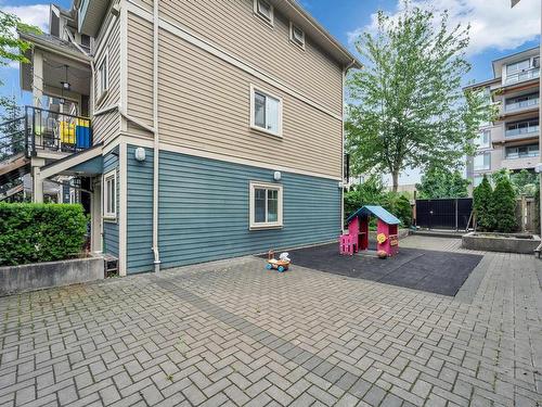 204 7168 Stride Avenue, Burnaby, BC 