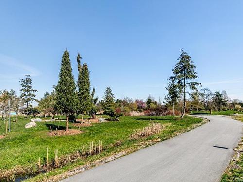 206 10780 No. 5 Road, Richmond, BC 