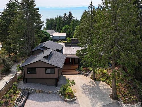 7305 Redrooffs Road, Halfmoon Bay, BC 