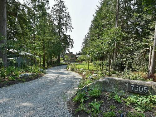 7305 Redrooffs Road, Halfmoon Bay, BC 