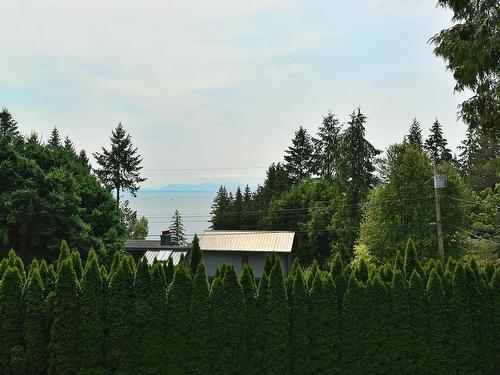 7305 Redrooffs Road, Halfmoon Bay, BC 