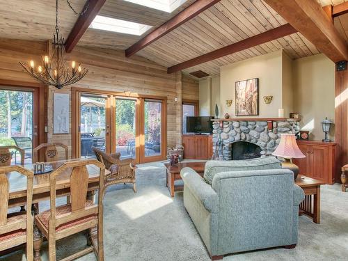 6109 Sechelt Inlet Road, Sechelt, BC 