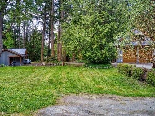 7858-7860 Redrooffs Road, Halfmoon Bay, BC 