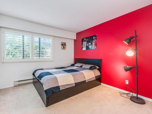 32 2216 Folkestone Way, West Vancouver, BC 