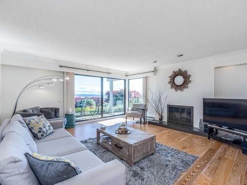 32 2216 Folkestone Way, West Vancouver, BC 