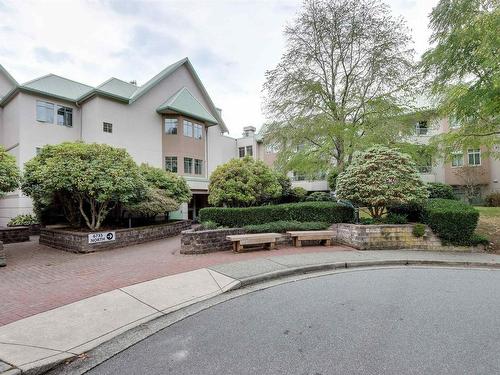 408 6735 Station Hill Court, Burnaby, BC 