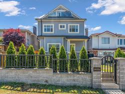 2340 E 33RD AVENUE  Vancouver, BC V5R 2S3