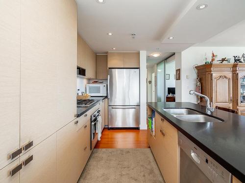 805 1530 W 8Th Avenue, Vancouver, BC 