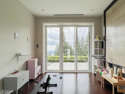 3052 Chippendale Road, West Vancouver, BC 