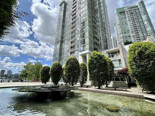 1106 1077 Marinaside Crescent, Vancouver, BC 