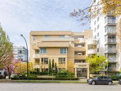 302 1406 HARWOOD STREET  Vancouver, BC V6G 1X5