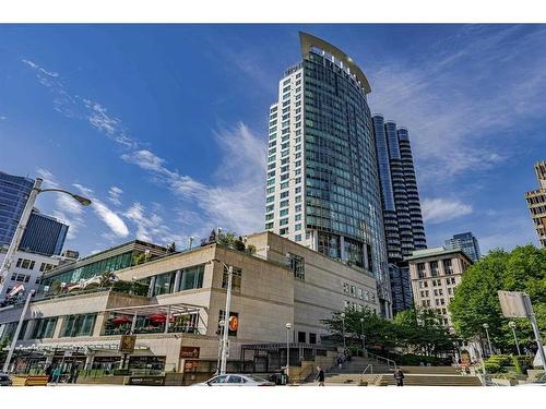 1502 837 W Hastings Street, Vancouver, BC 