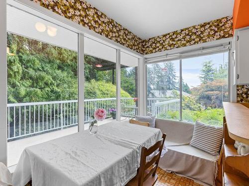 2912 Rosebery Avenue, West Vancouver, BC 