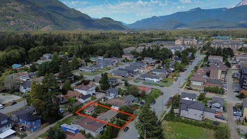 37963 Fourth Avenue, Squamish, BC 