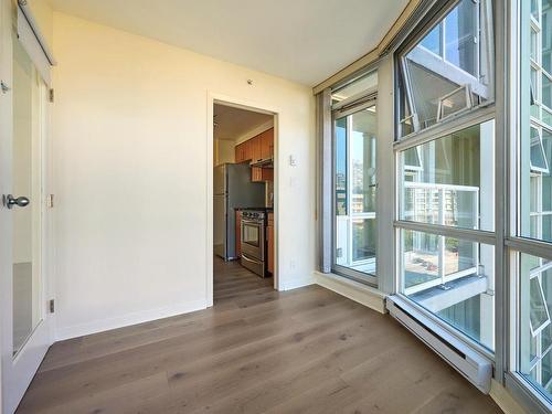 906 193 Aquarius Mews, Vancouver, BC 