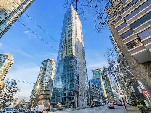 2302 1499 W Pender Street, Vancouver, BC 