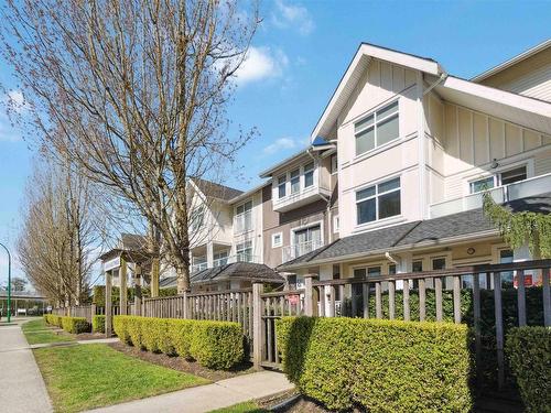 8 6965 Hastings Street, Burnaby, BC 