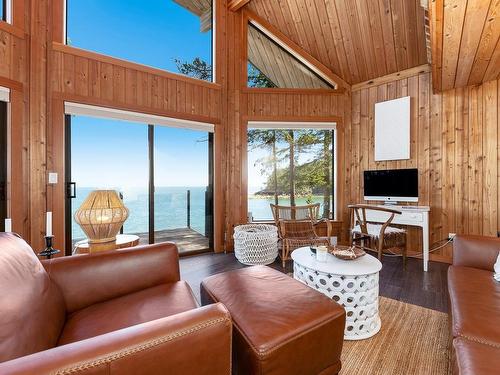 641 Edith  Point Road, Mayne Island, BC 