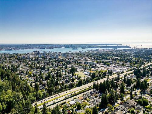 375 Tempe Crescent, North Vancouver, BC 