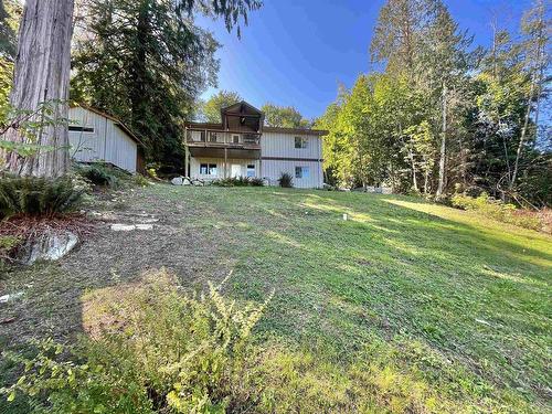 6018 Fairway Avenue, Sechelt, BC 