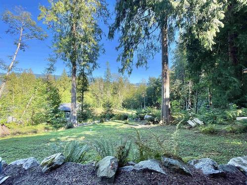 6018 Fairway Avenue, Sechelt, BC 