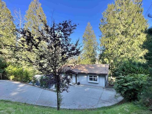 6018 Fairway Avenue, Sechelt, BC 