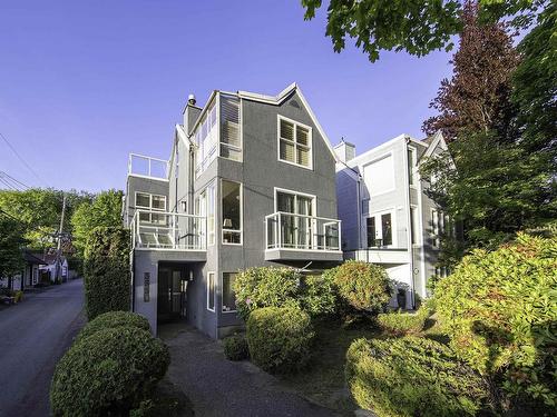 3330 W 20Th Avenue, Vancouver, BC 