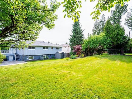 7949 Burnlake Drive, Burnaby, BC 