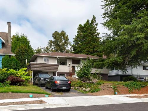 6845 Hycrest Drive, Burnaby, BC 