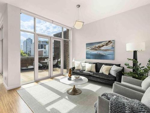 703 36 Water Street, Vancouver, BC 