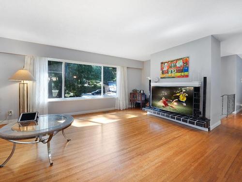 1530 Riverside Drive, North Vancouver, BC 