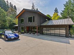 5664 MARINE DRIVE  West Vancouver, BC V7W 2R6