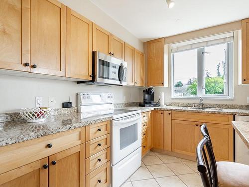 301 2203 Bellevue Avenue, West Vancouver, BC 