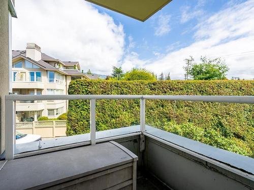 301 2203 Bellevue Avenue, West Vancouver, BC 